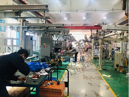 桁架機器人在使用過程中需要注意哪些安全事項？